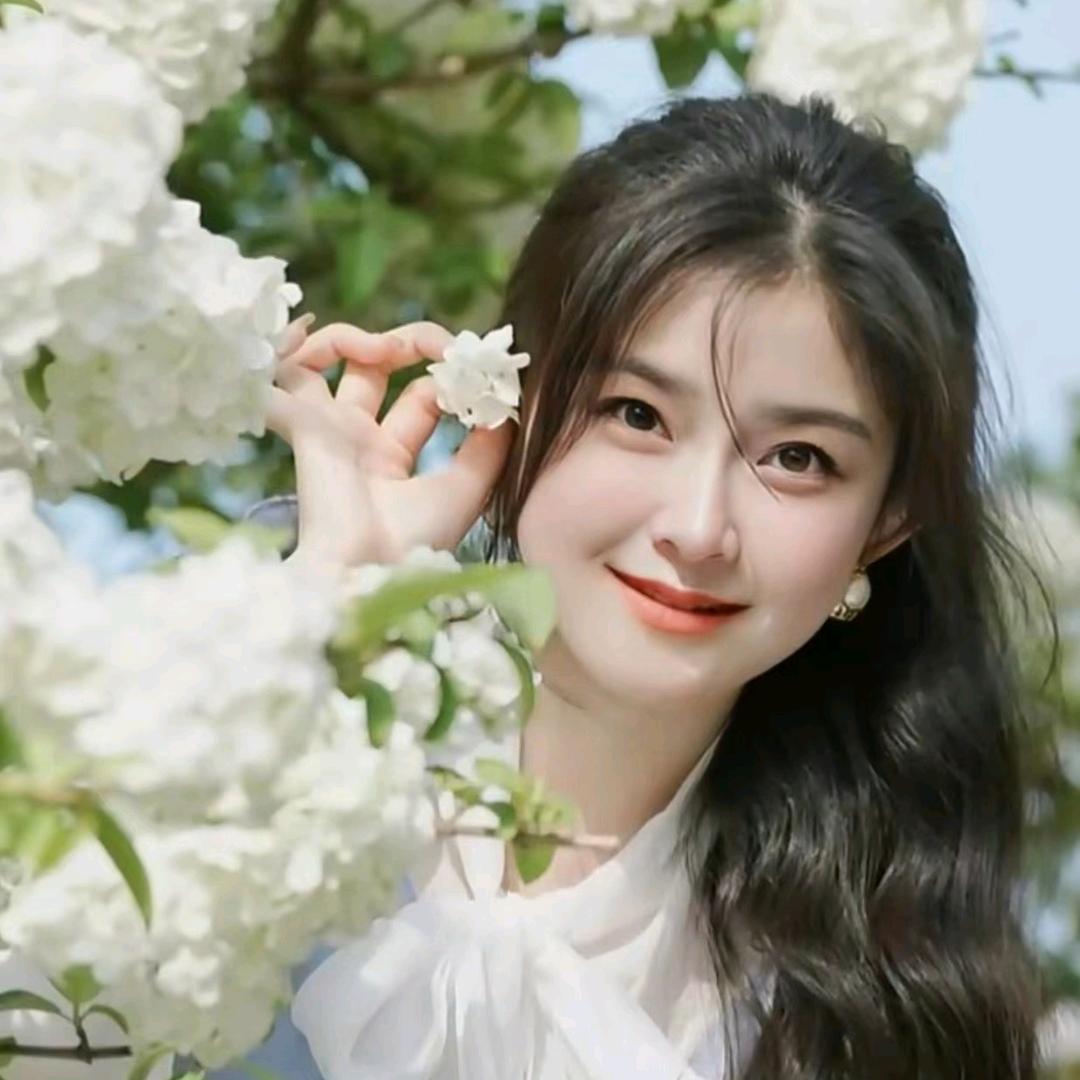 玲姐（开心生活努力工作积极学习的美业人)