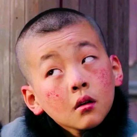 卖导弹的小男孩