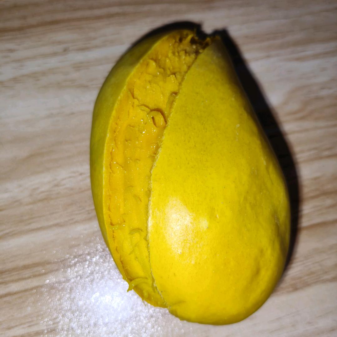 吃芒果皮不吃芒果