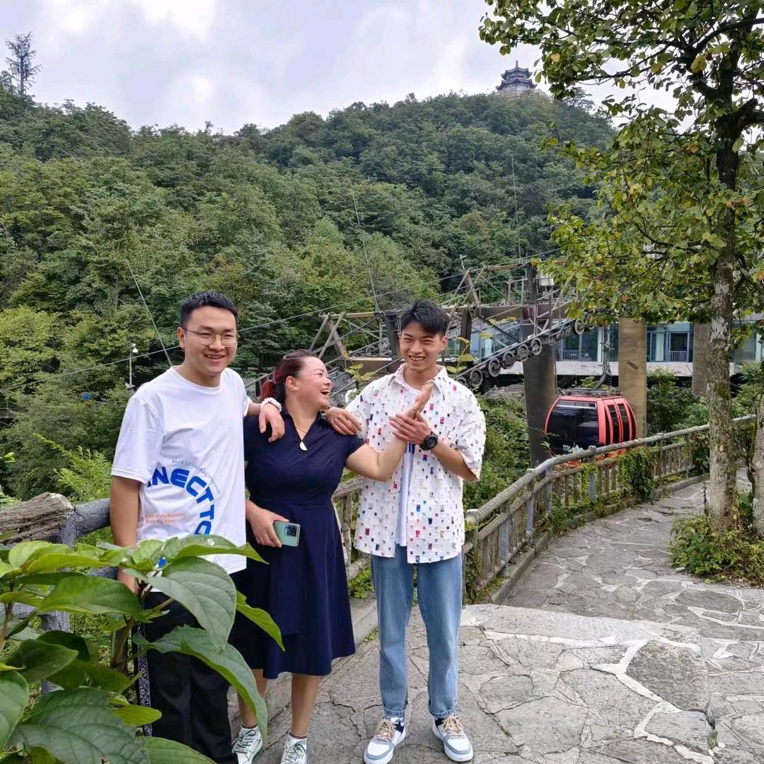 麒麟小区，一品香烤鱼