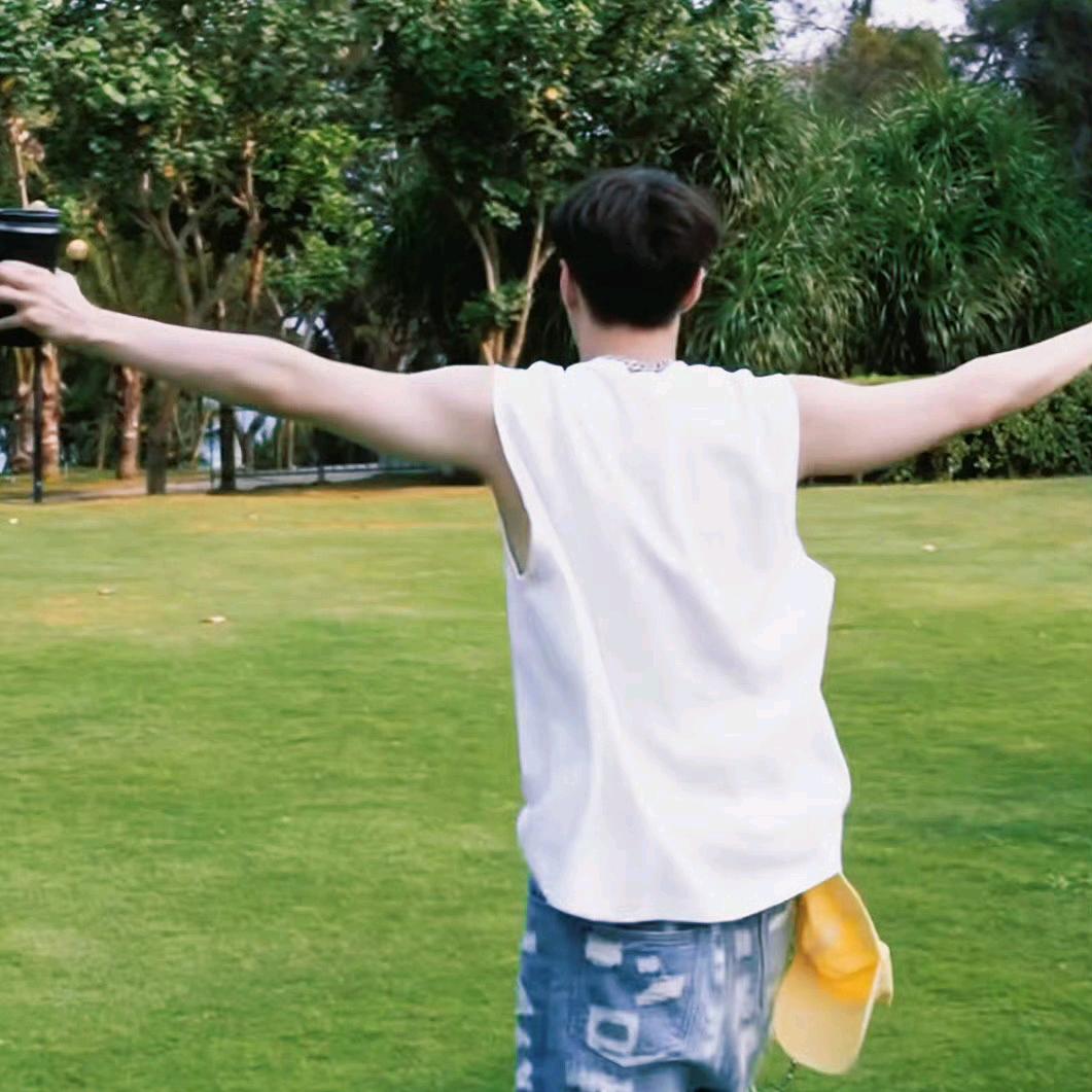 小谭今天吃饱了