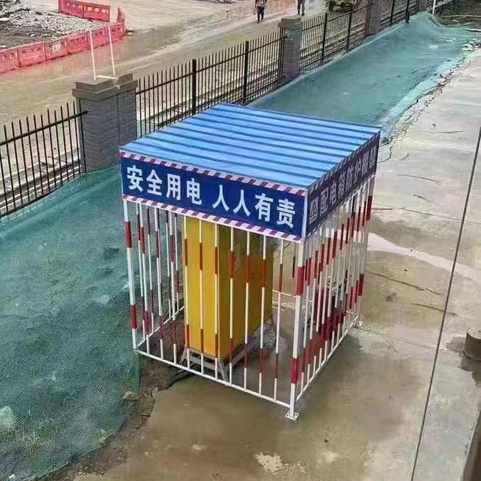 卖丝网护栏的小刘