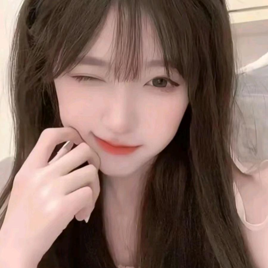 小卷毛吃饱饱