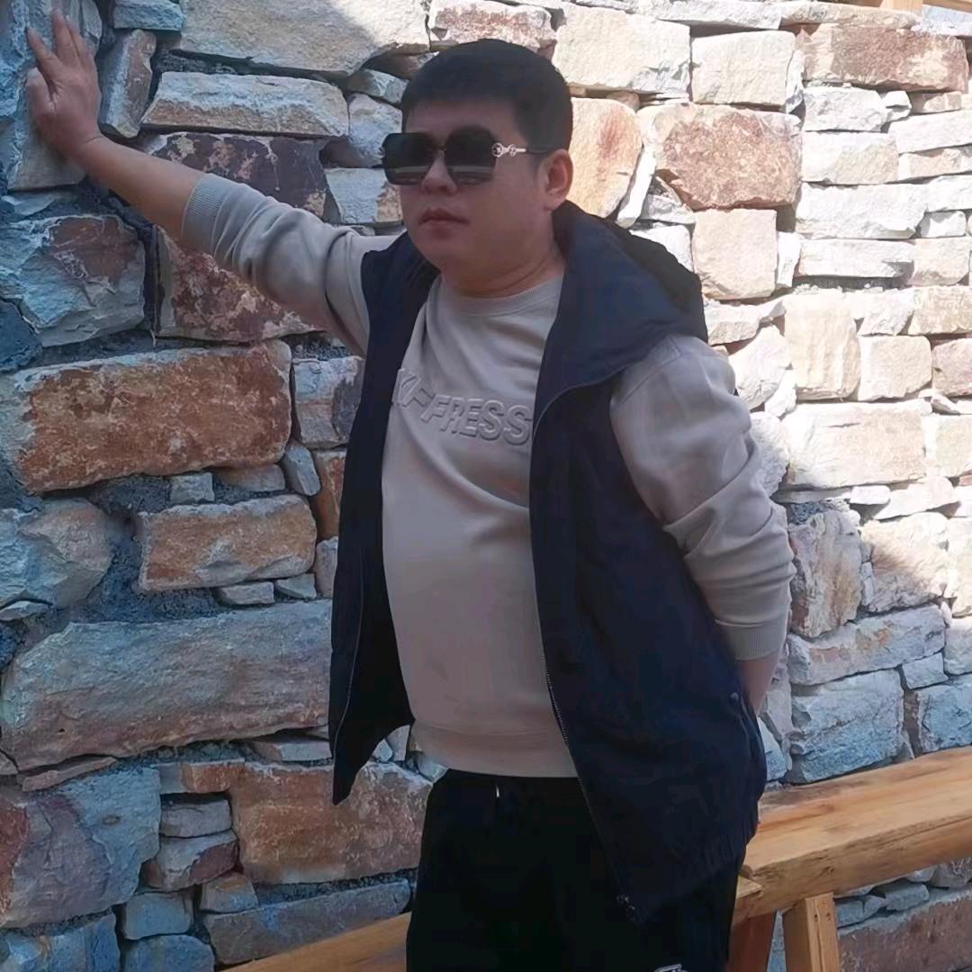 烟和指节互相勾引6322