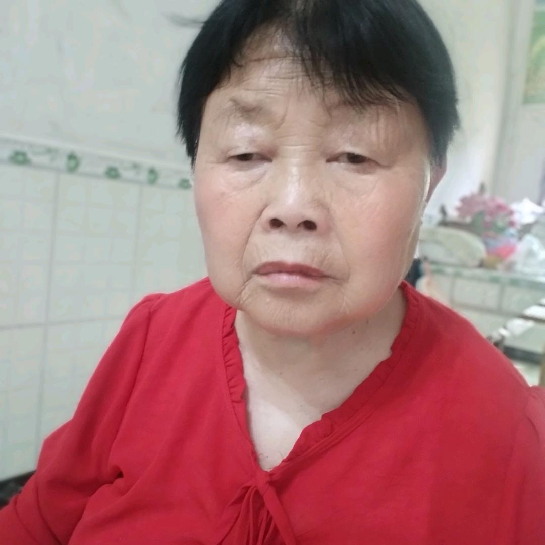 陈曼君
