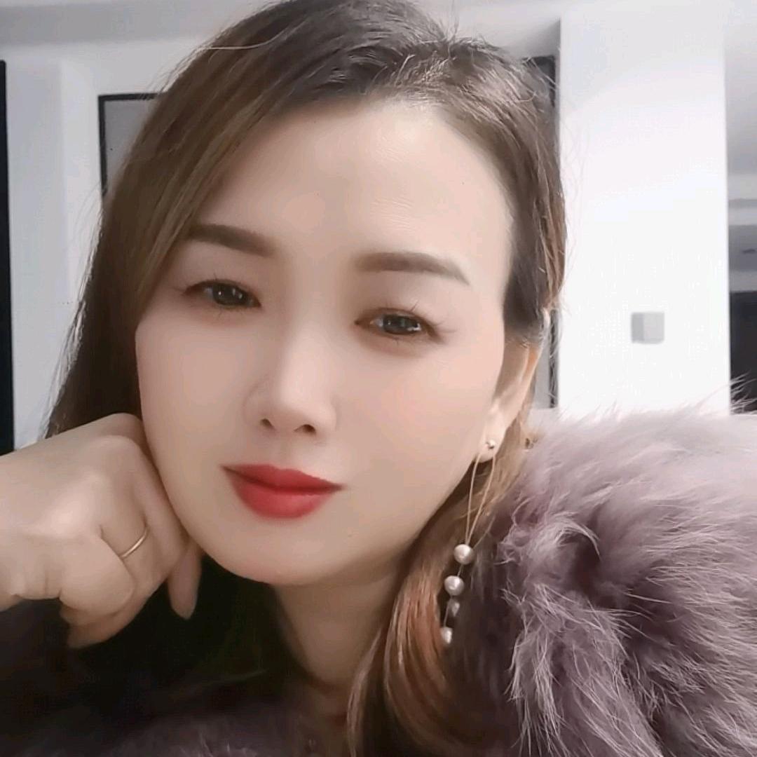 温柔的笑：晓彤