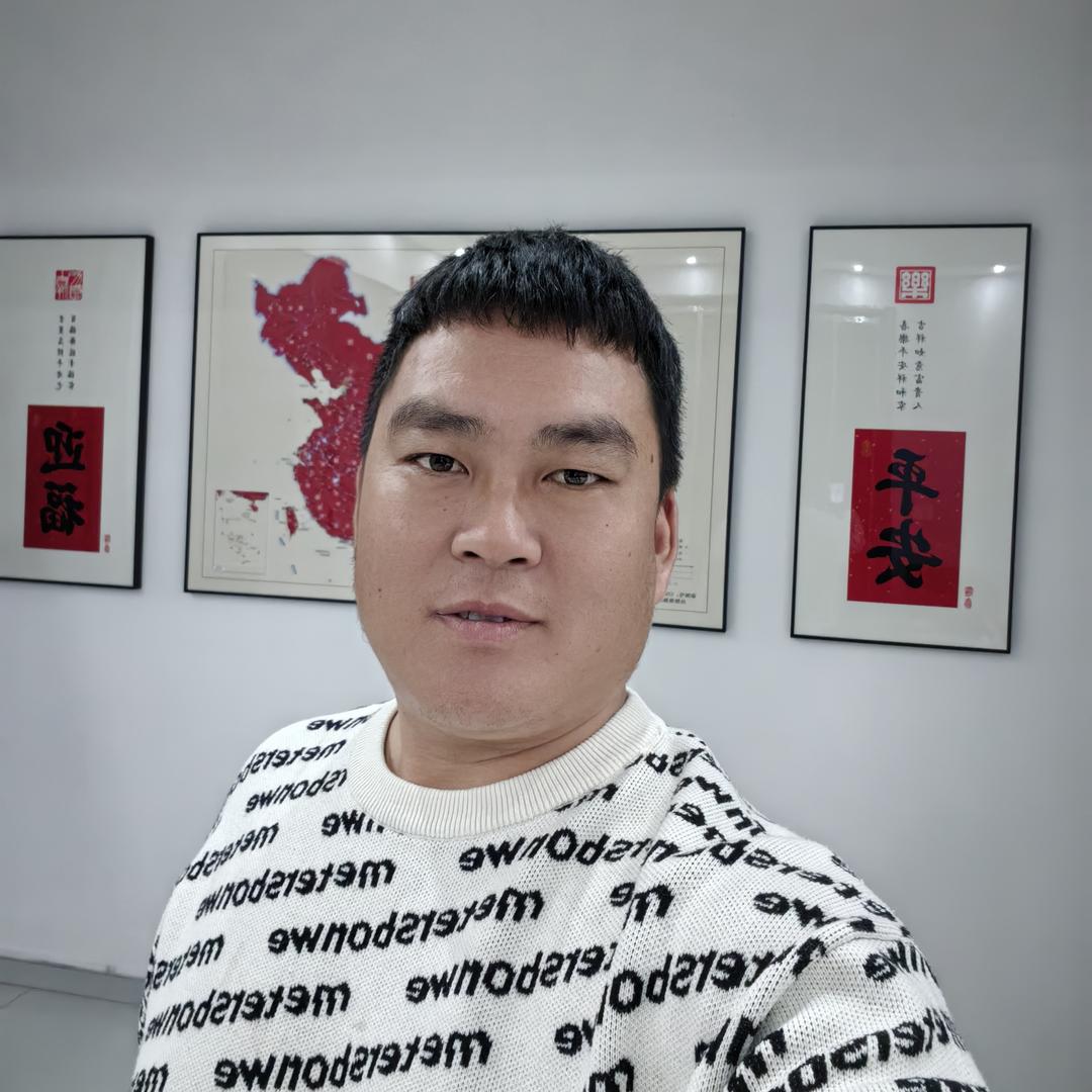 吊车，搅拌机，铲车，割麦机，犁地，粑地