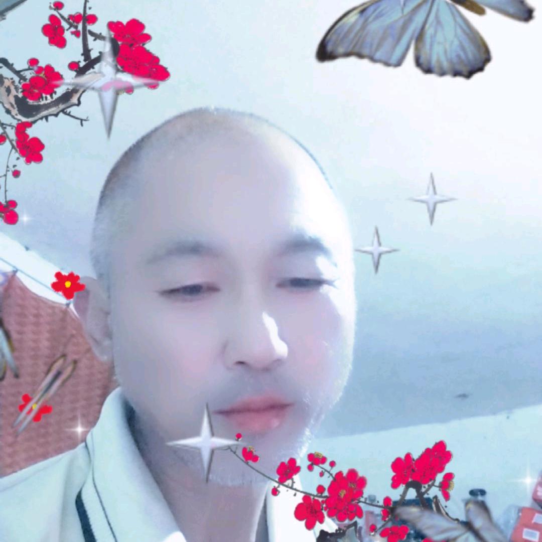 肖严庭来自湖北省十堰市郧阳区胡家营镇冻青