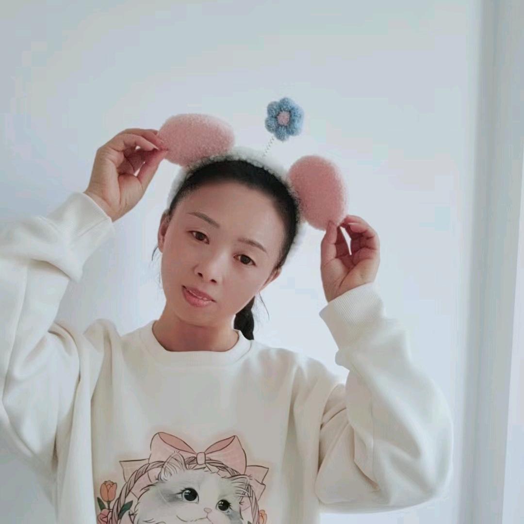 黄老七（裕儿外婆）