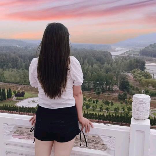 周周🈶酒窝