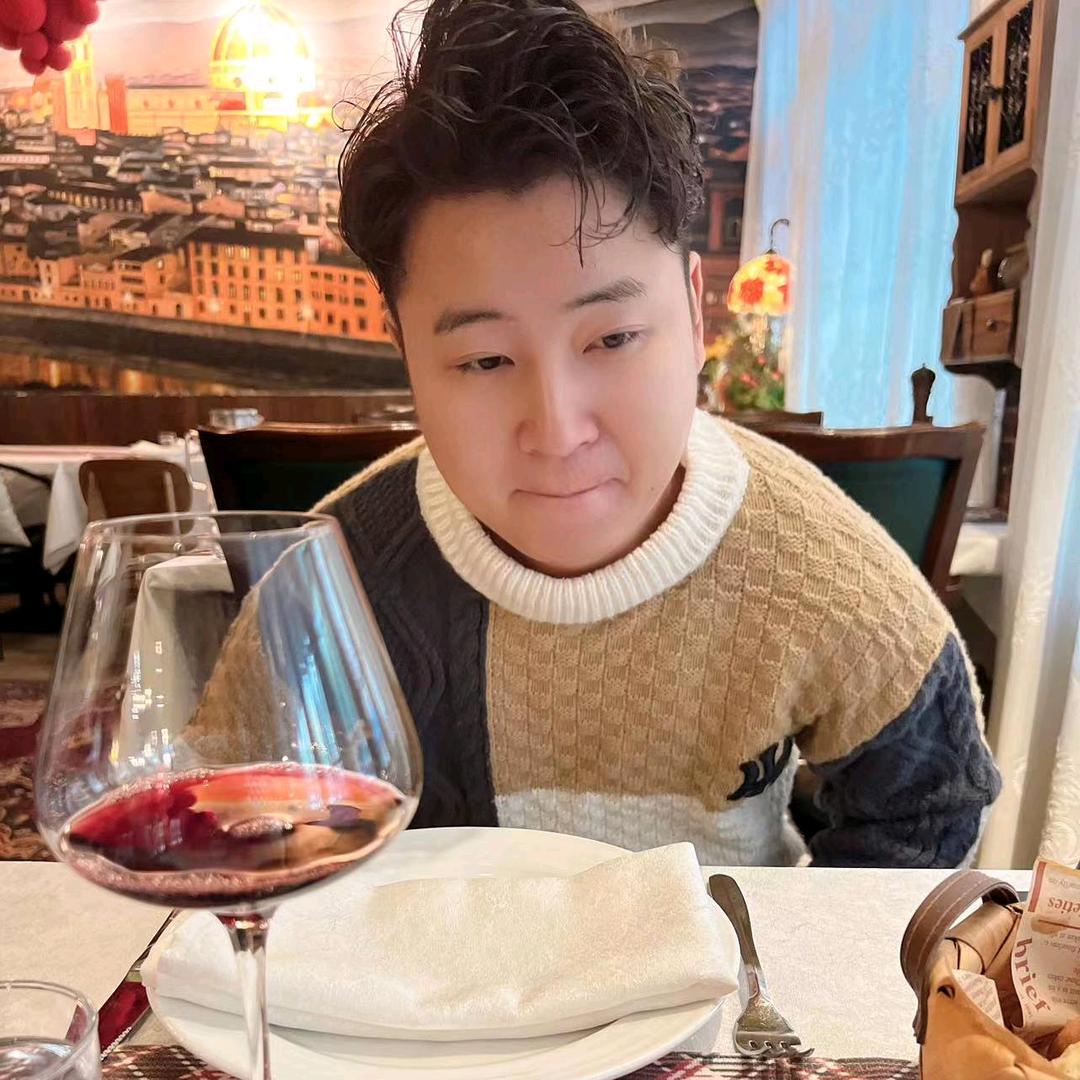 卖广告材料的格格巫