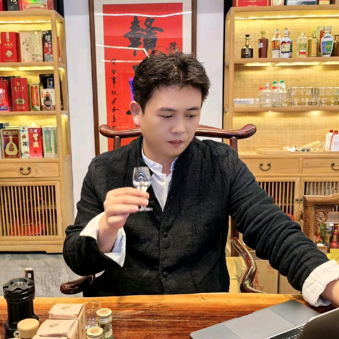 董老板—只喝八两