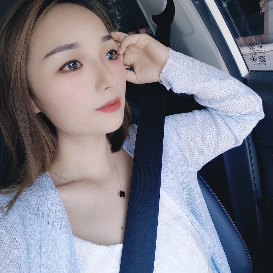 是小何吖♥
