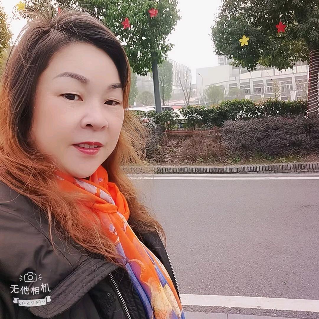 莉莉
