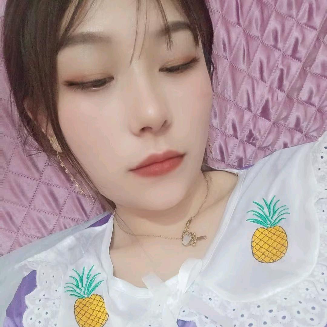 泪水渲染眼眶的懵懂