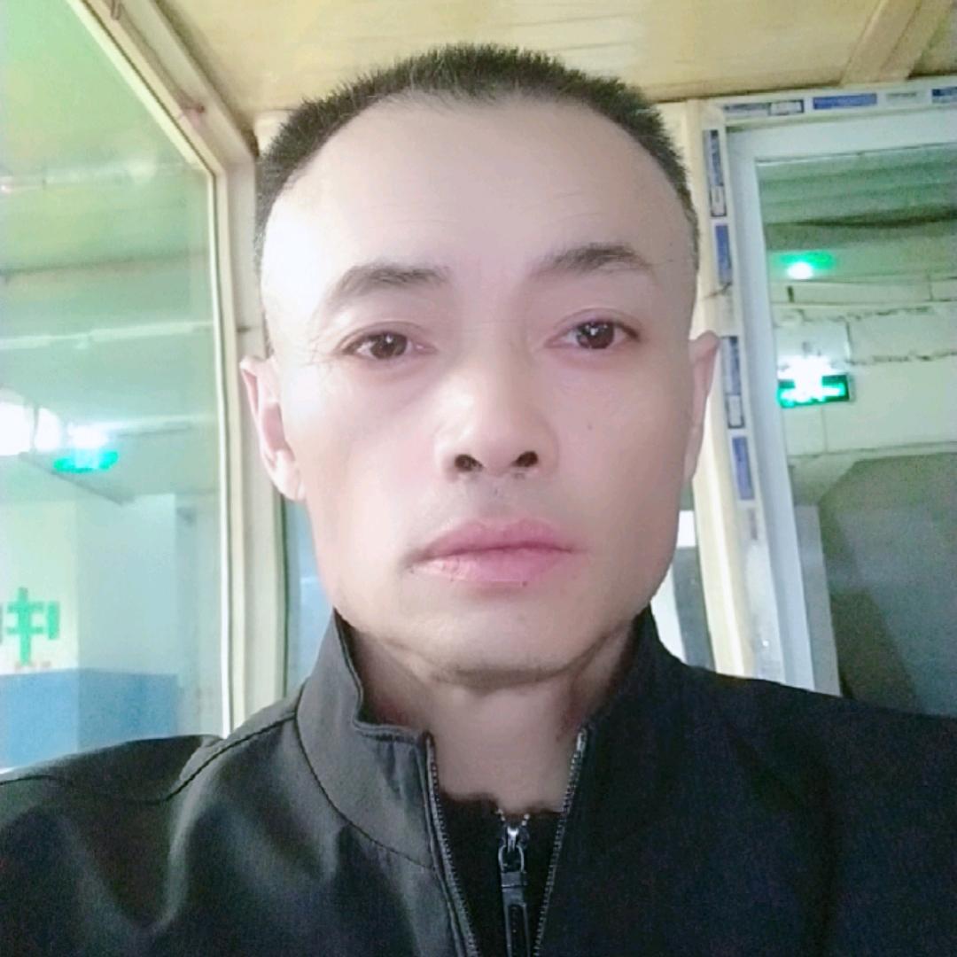 建军唱情歌