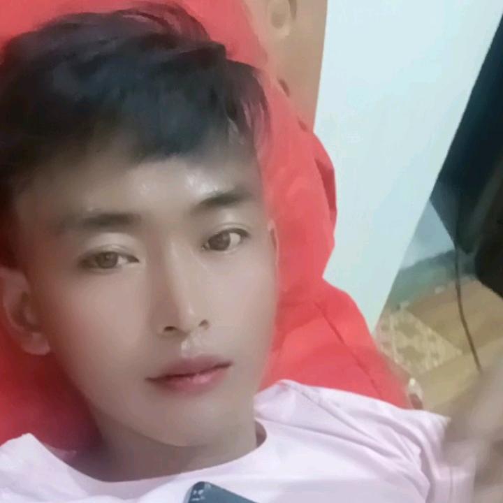 我是一个单亲爸爸😭😭😭