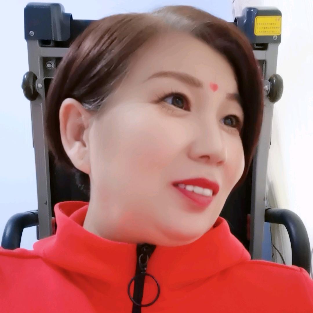 爱笑的女王6