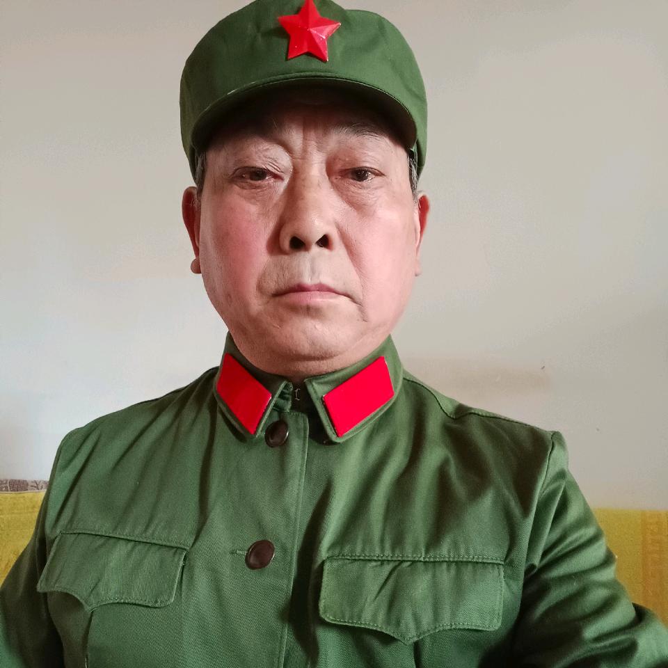杨*