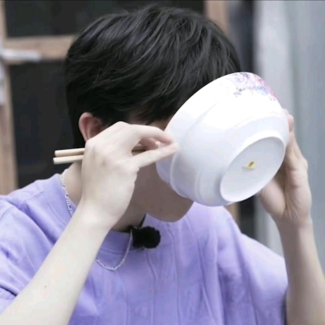 钢厂老板娘（👀🐷✌🏻🔝）