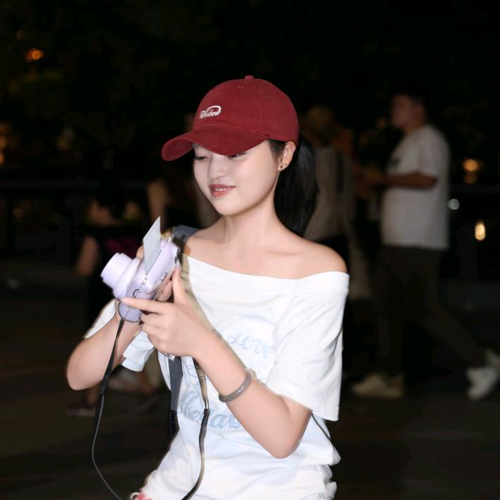 远远李～北外滩拍立得📸