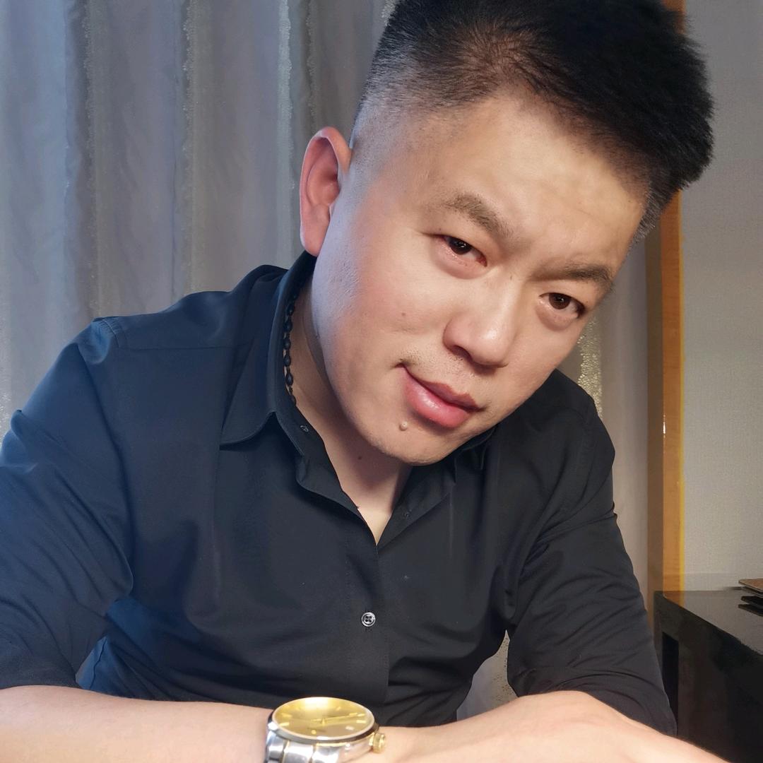 潍坊易起挖工程机械有限公司（老温）