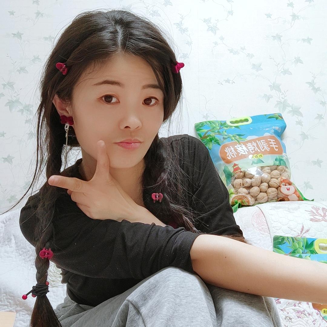 @华华