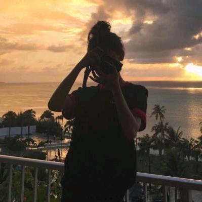 🏵️猜不透你的眼神🏵️