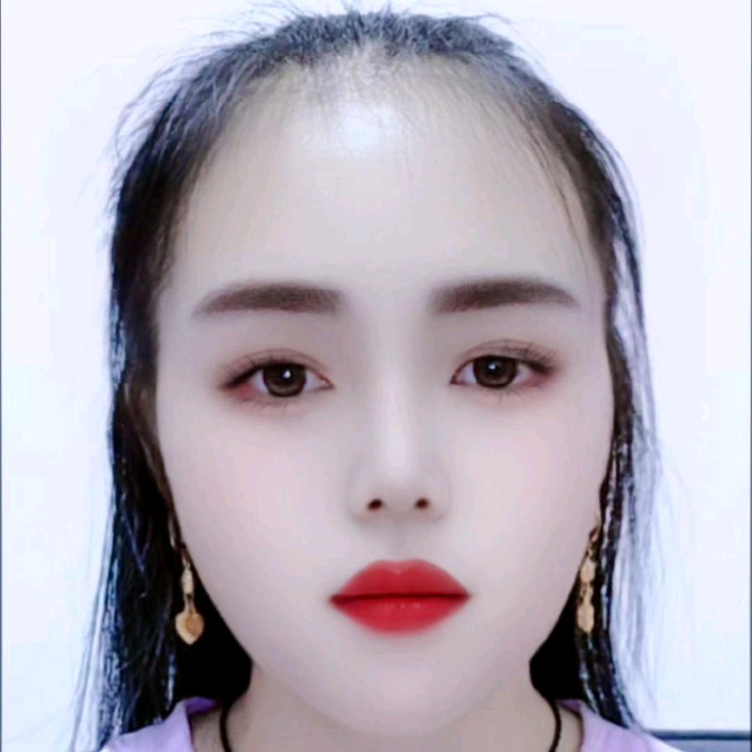 何芳
