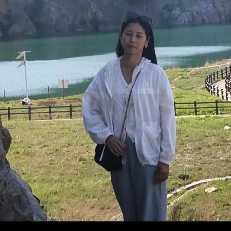 浅笑不语꧔ꦿ᭄?