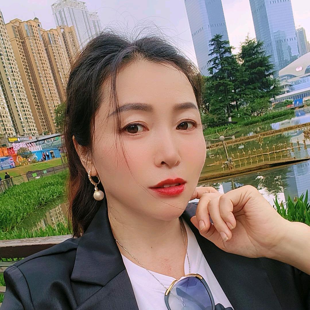 英子爱跳舞