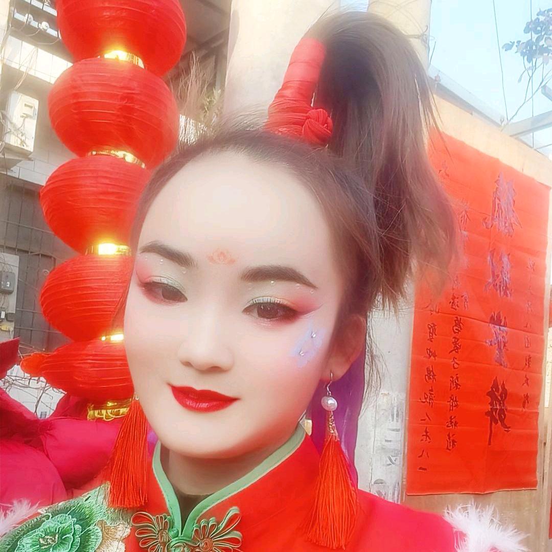 舞动青春鼓🥁舞队，开心马儿