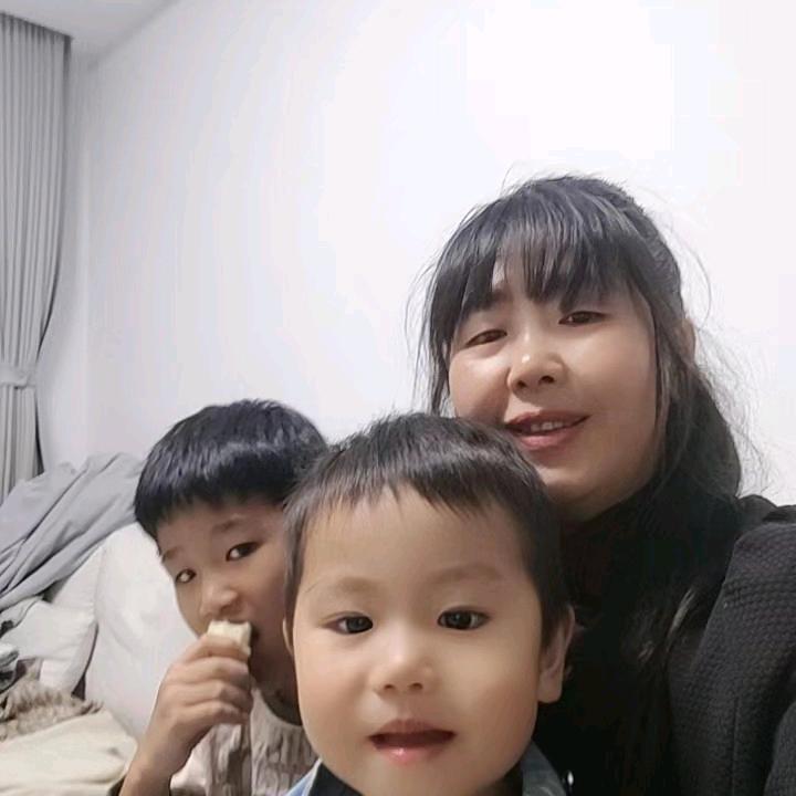 珍珍。