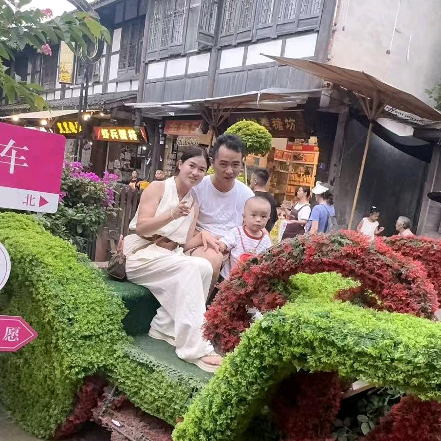 收猪人，小曹，爱钓鱼🎣