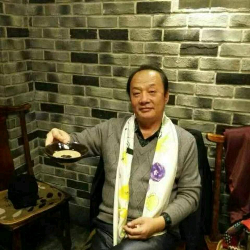 快乐老何天天乐