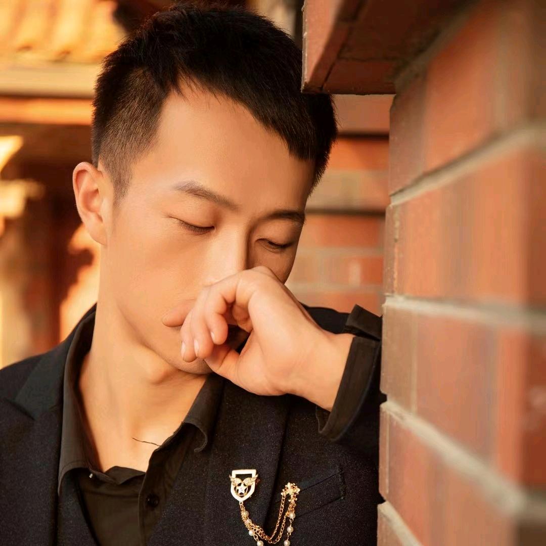 王卡拉🎤（不定时直播）