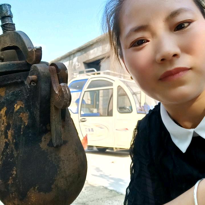 爆米花（姐姐）