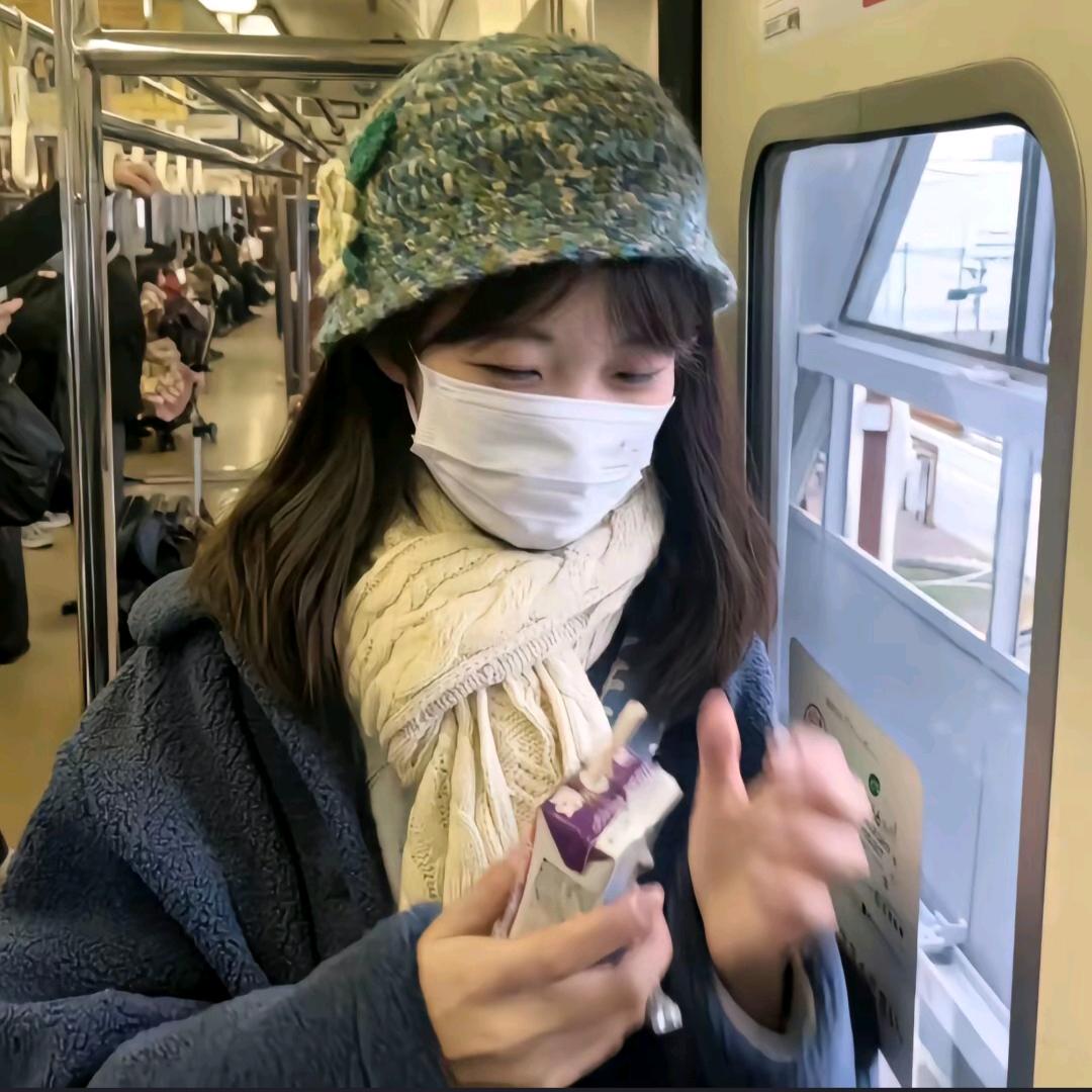 “肚子饿死了”