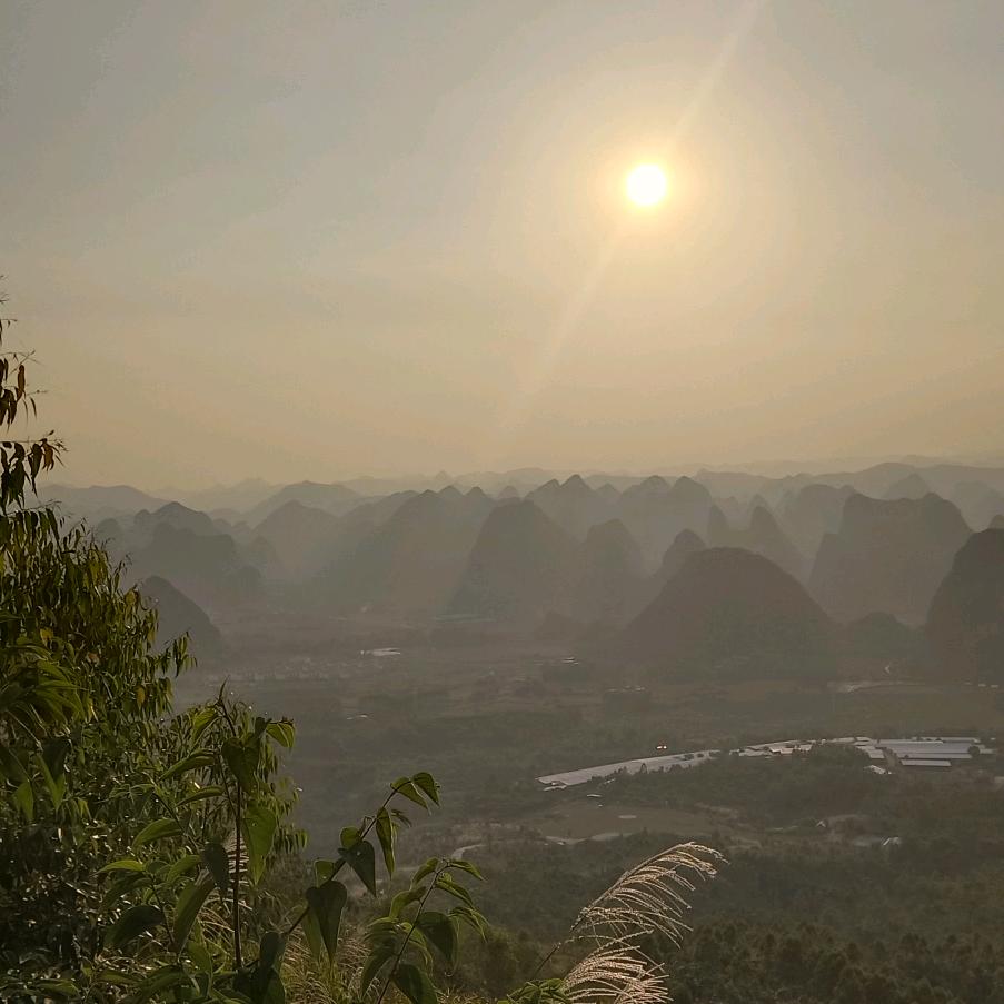 一碗排骨周 · @