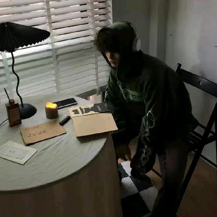 不会铲球的小陈