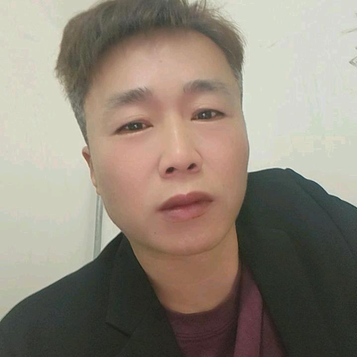 河南三妹直播现场(高兴哥)