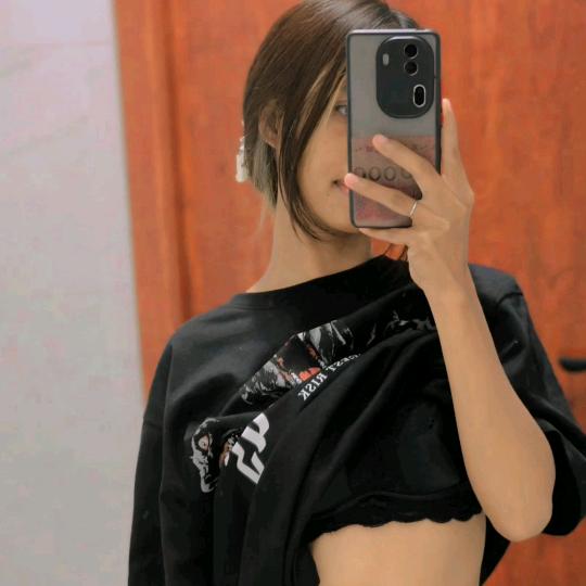 ခင်လေ🖤🖤