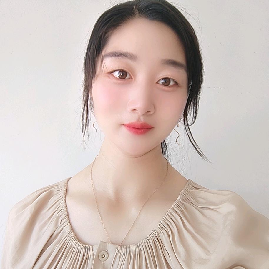 是文娟吖