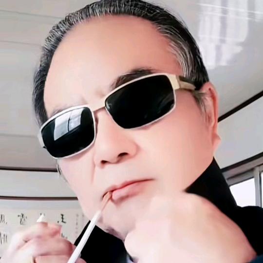 老马爱钓鱼