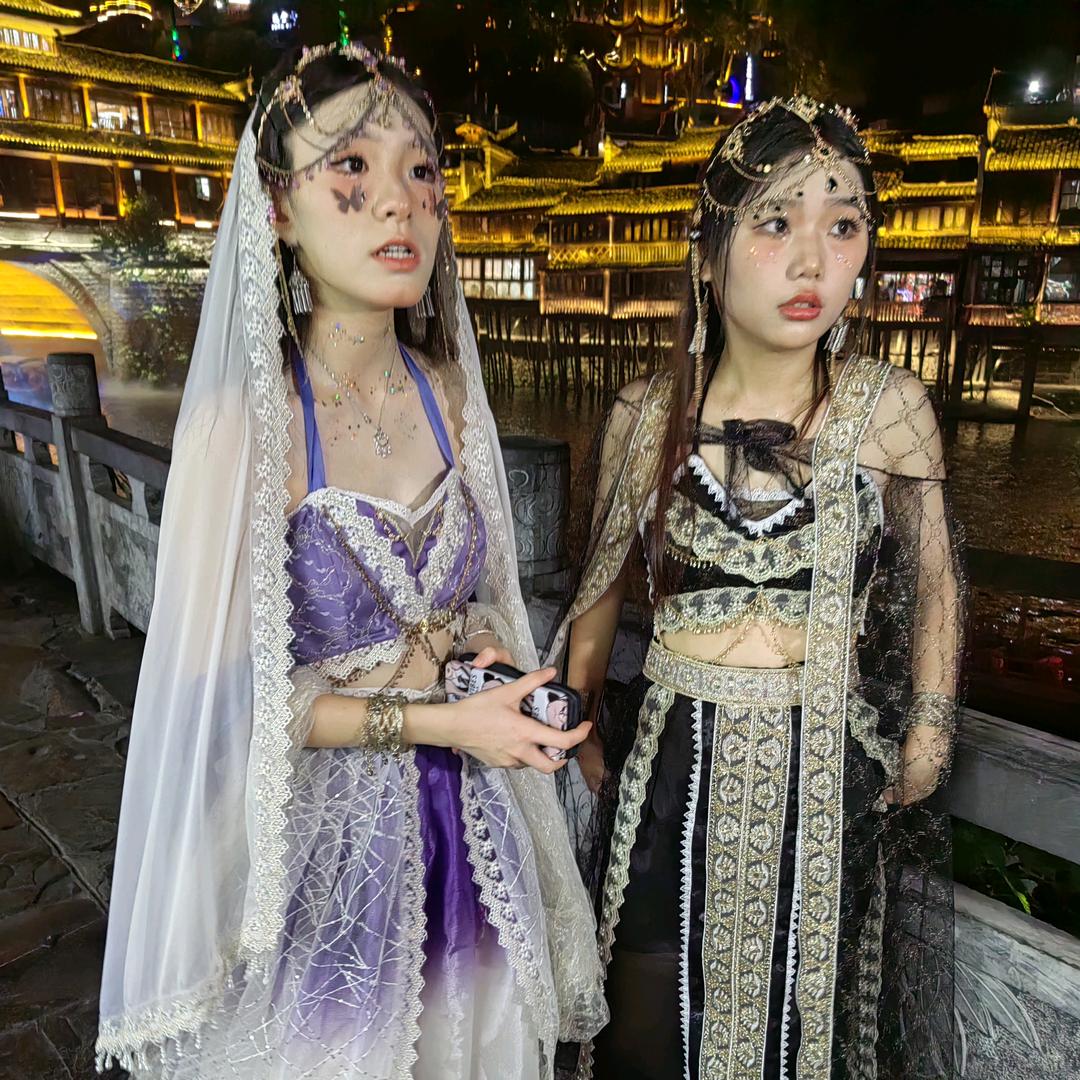 婷婷田甜
