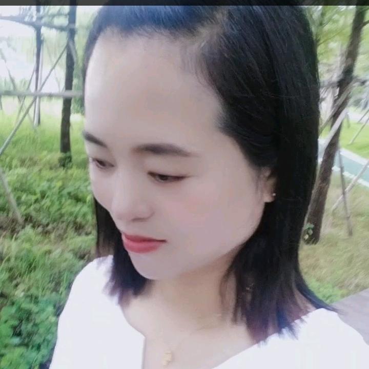为生活奔波的小姐姐（不私聊谢谢）