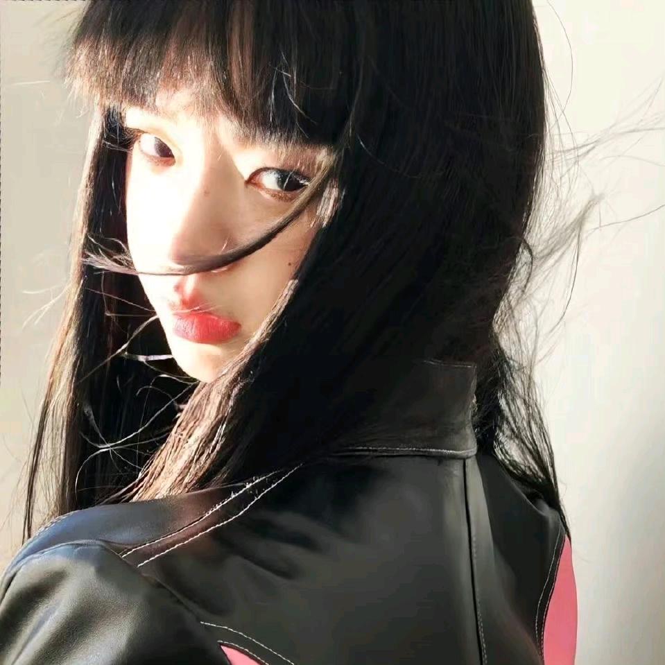 她真的好可爱！