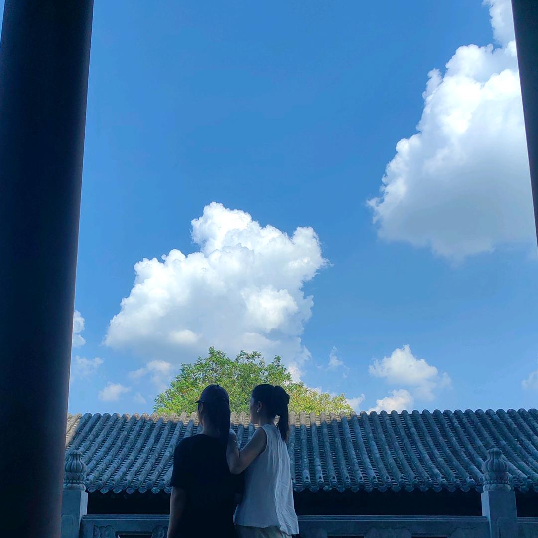 丽娅