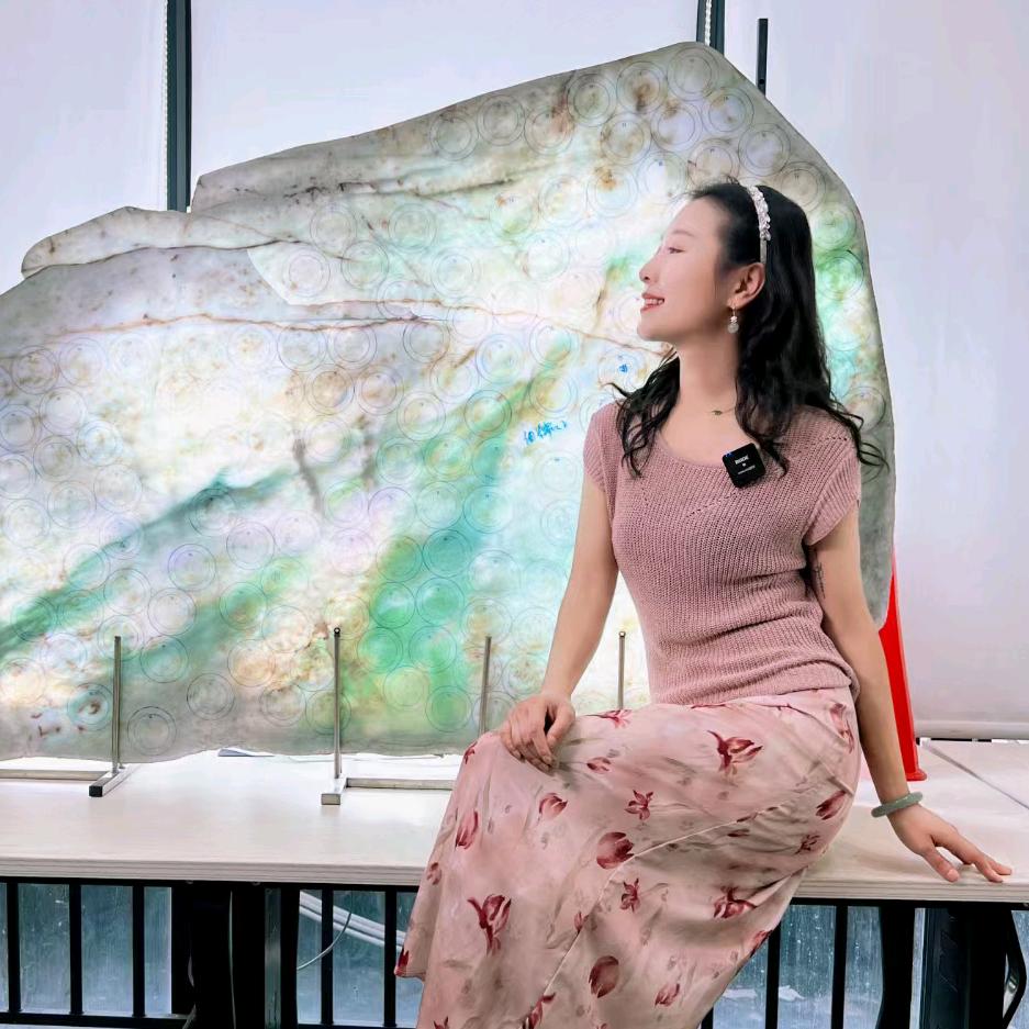 戴美丽珠宝