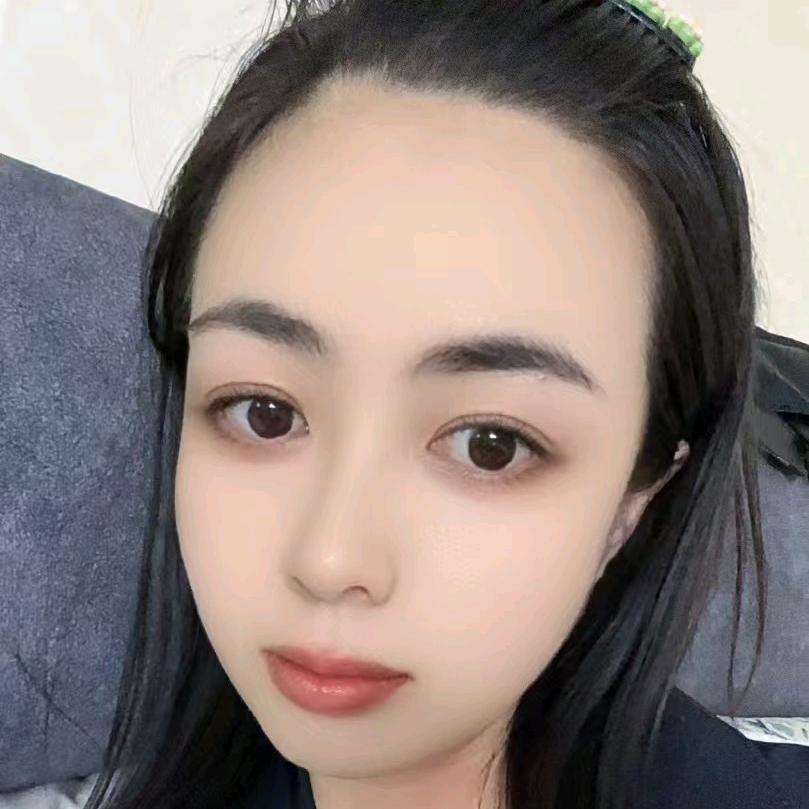 梓梓吃饱饱